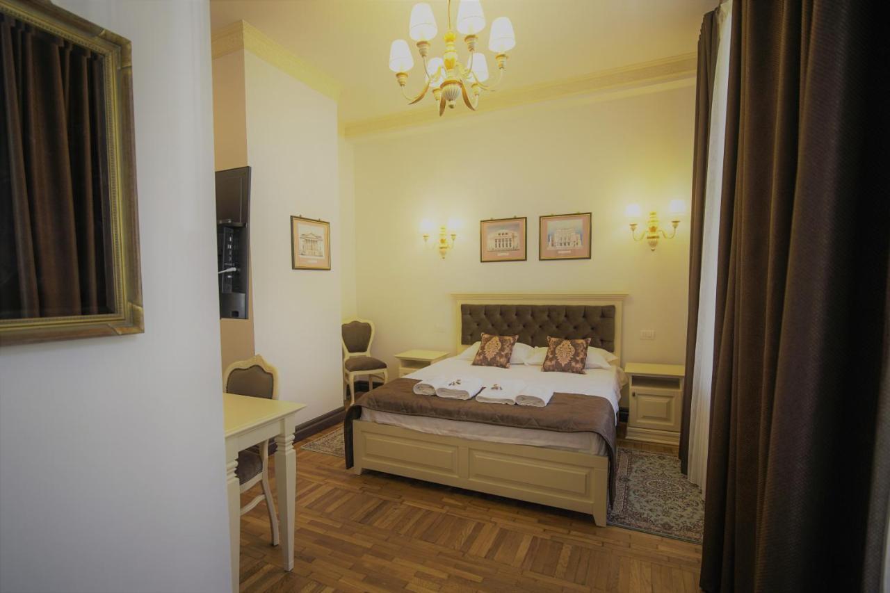 La Curtea Domneasca Piatra Neamţ Exterior foto